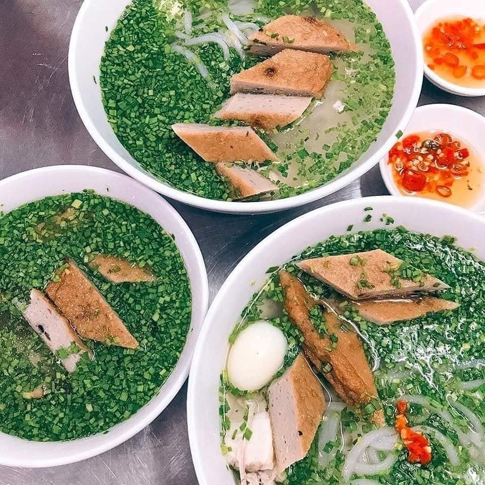 Bánh canh hẹ tại Bưu Điện Phú Yên