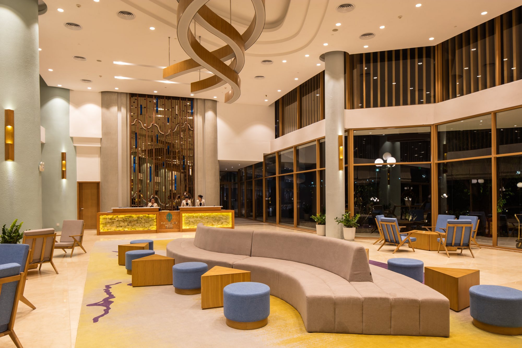 lobby-flc-luxury-hotel