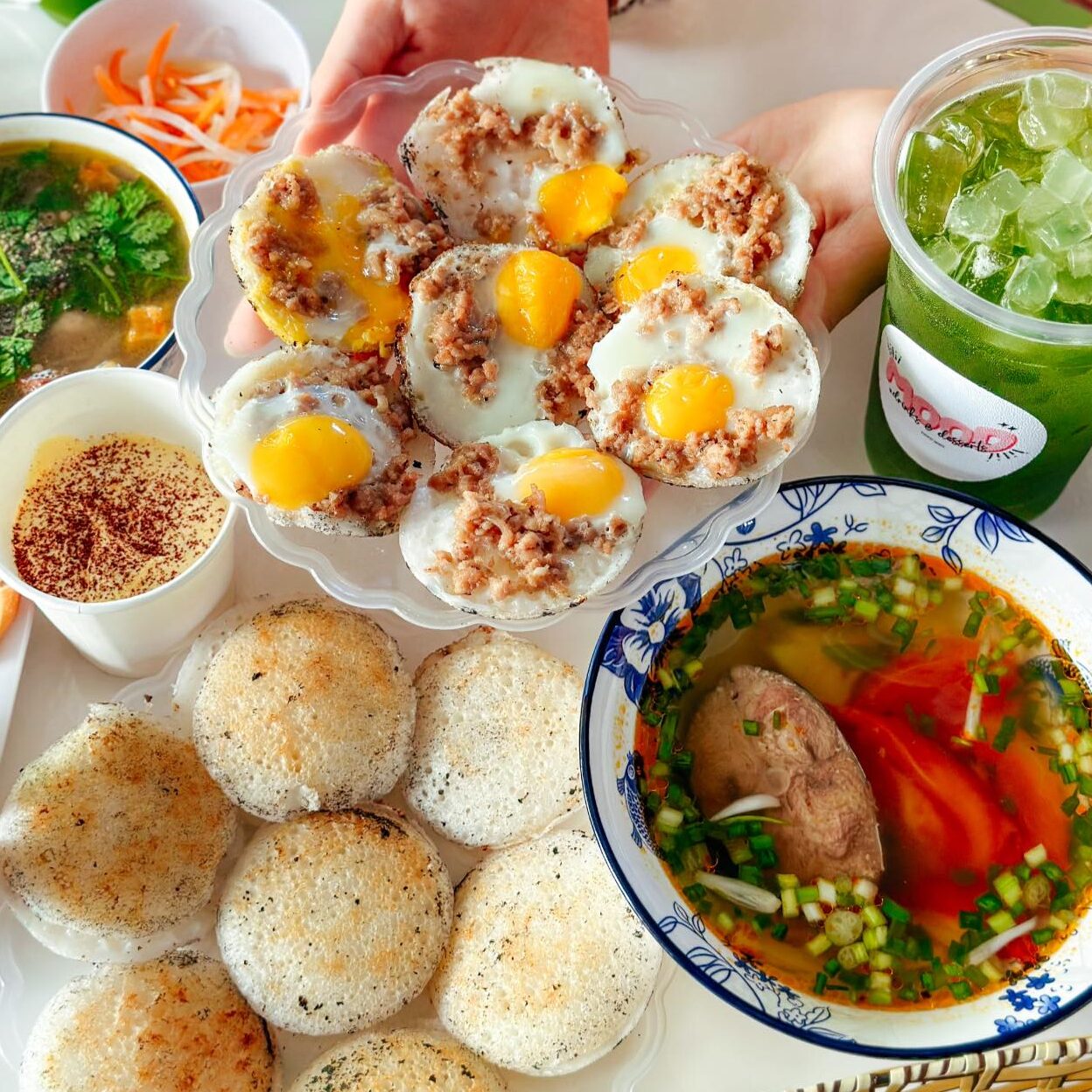 Bánh Căn Nước Cá – Hương Vị Khó Quên